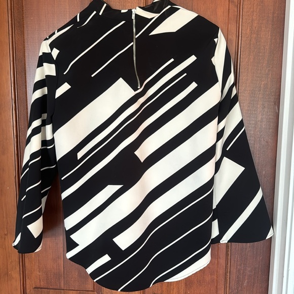 Zara Basic blocked black and white top - Picture 2 of 3